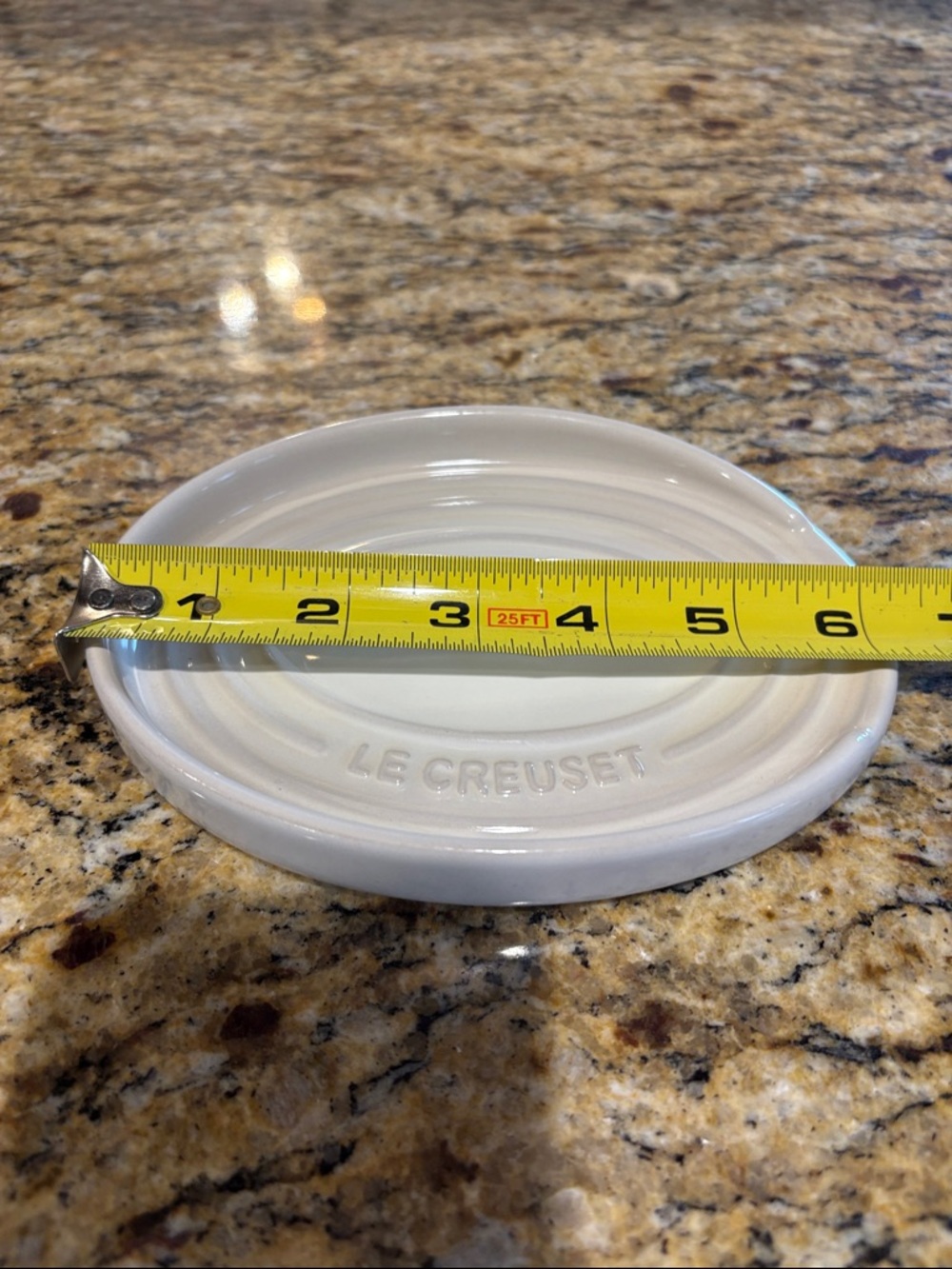 Le Creuset Cream Stoneware Oval Spoon Rest, Meringue - Picture 6 of 9